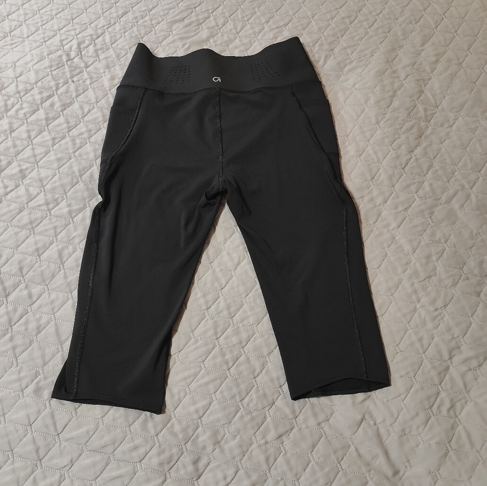 GAP Fit Black Sculpt Compression Capri Leggings Women's Sz Large - Picture 3 of 4